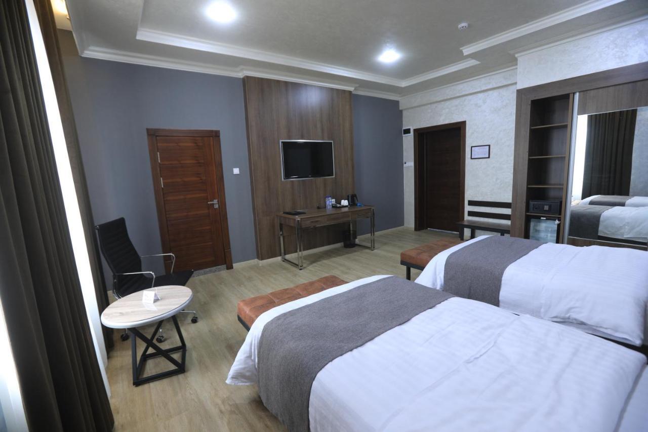 Chlnor Hotel Andijan Exteriér fotografie
