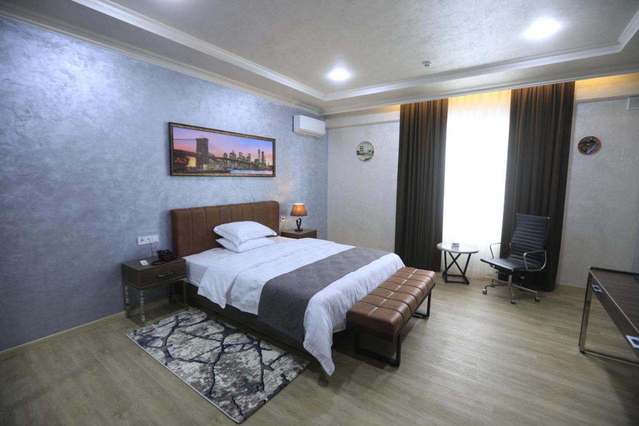 Chlnor Hotel Andijan Exteriér fotografie