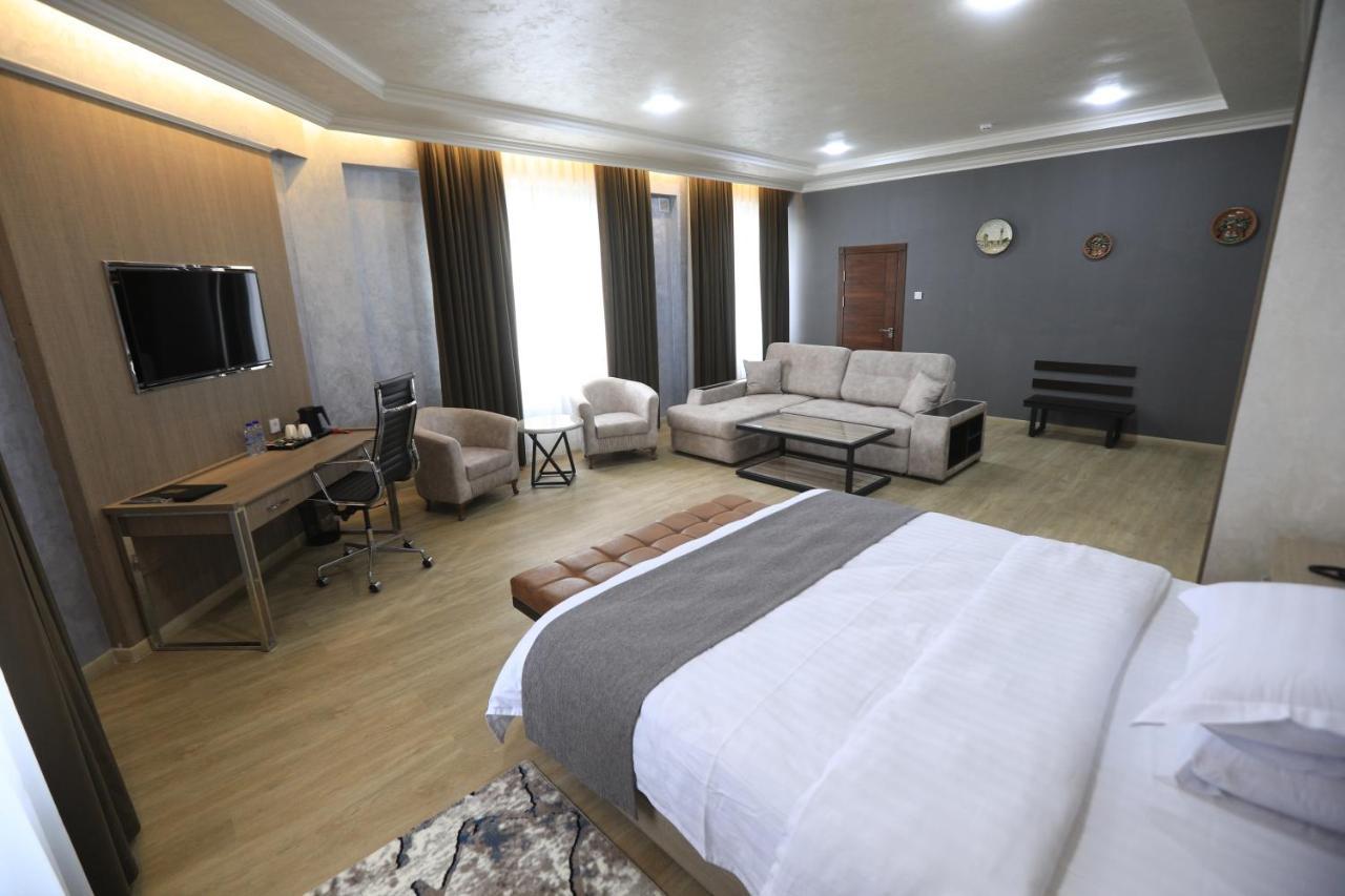 Chlnor Hotel Andijan Exteriér fotografie