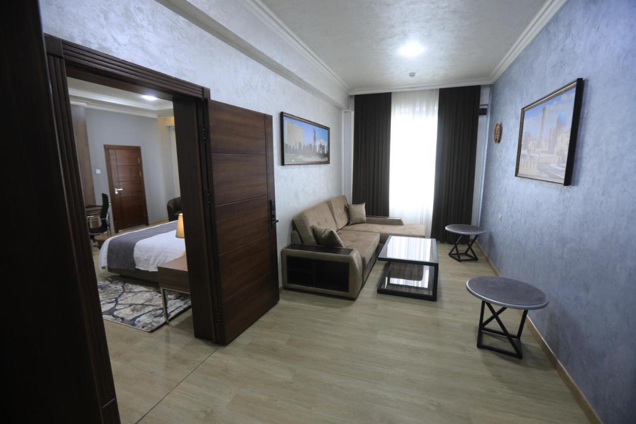 Chlnor Hotel Andijan Exteriér fotografie