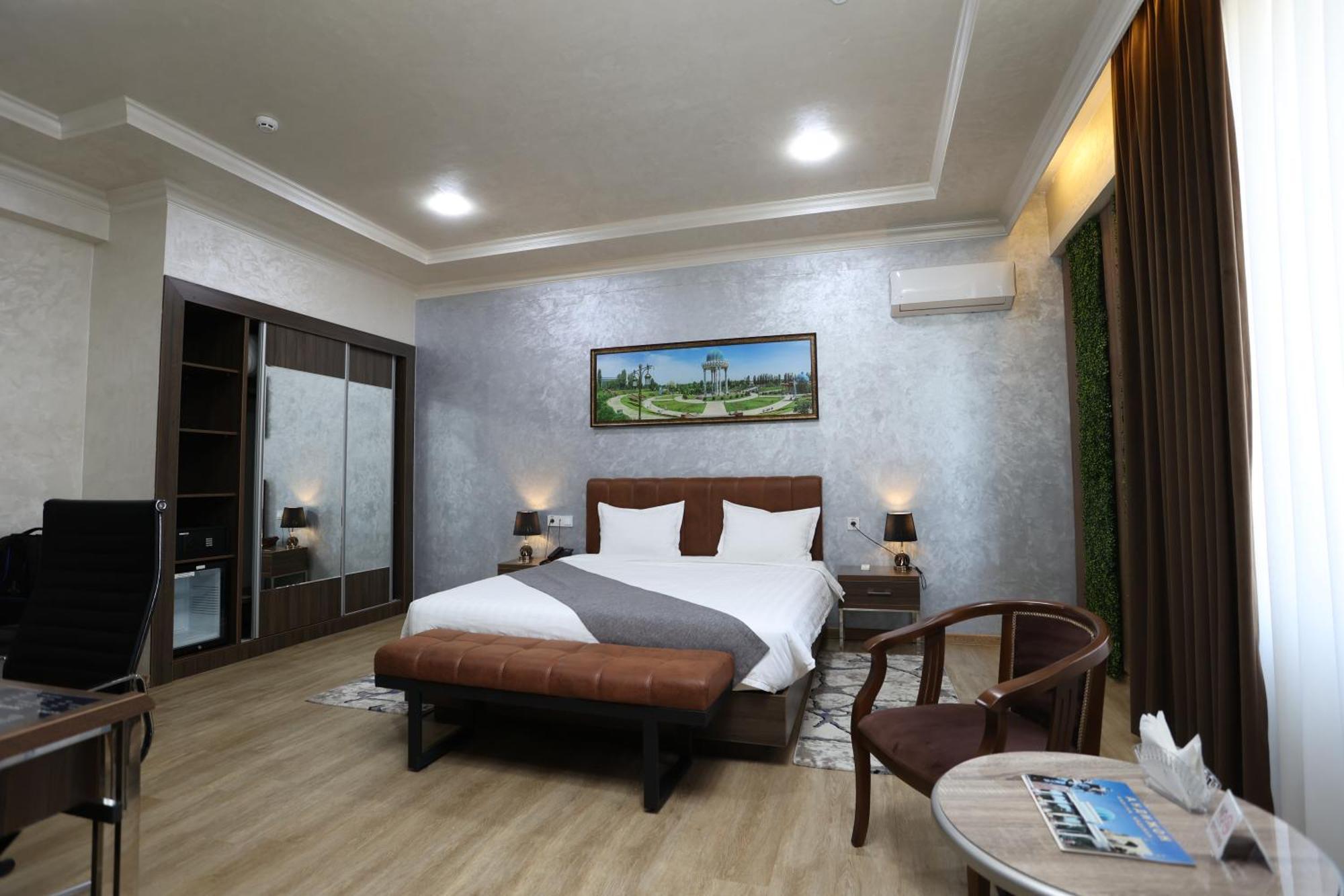 Chlnor Hotel Andijan Exteriér fotografie