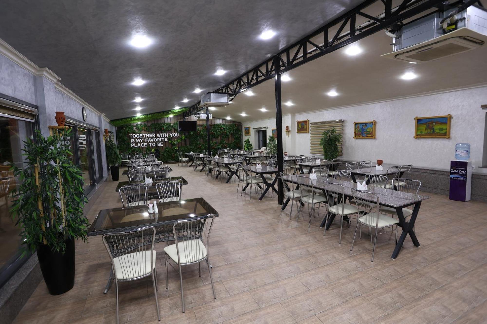 Chlnor Hotel Andijan Exteriér fotografie