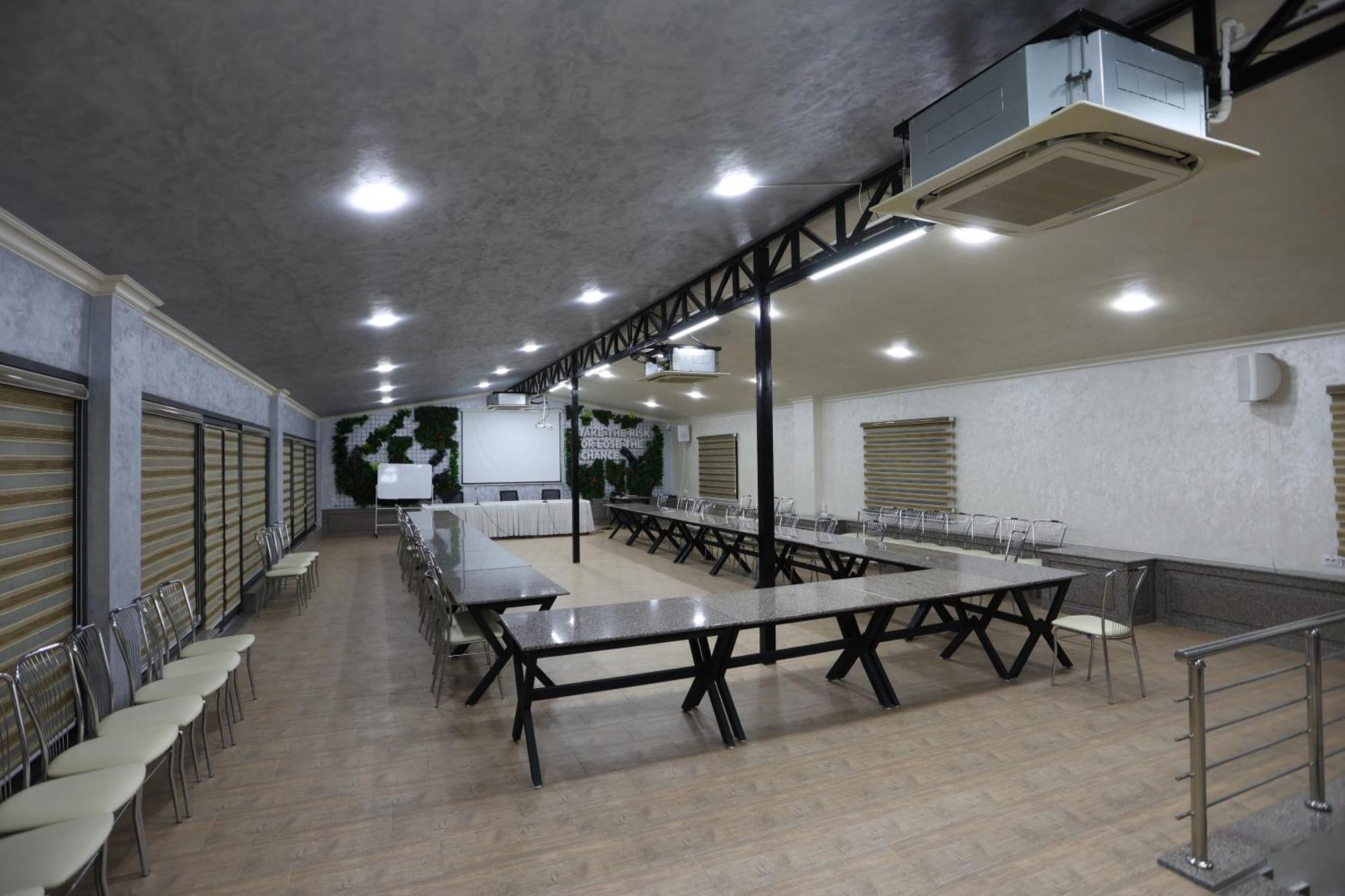 Chlnor Hotel Andijan Exteriér fotografie
