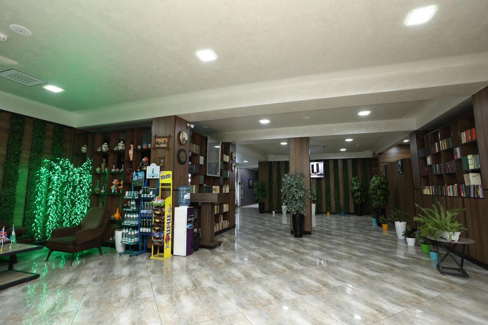 Chlnor Hotel Andijan Exteriér fotografie