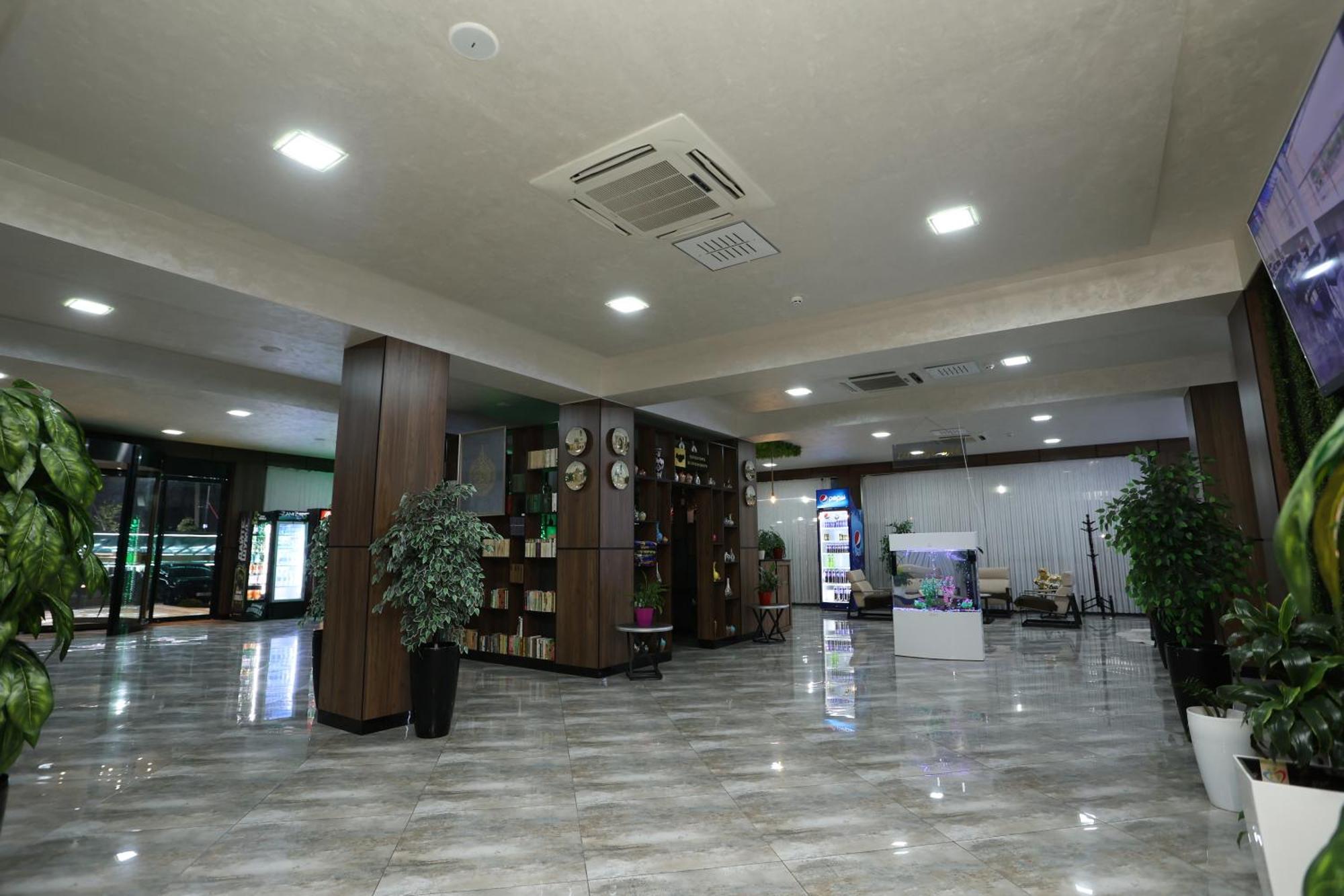 Chlnor Hotel Andijan Exteriér fotografie